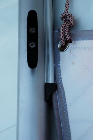 Ducky 15 Sail Feeder
